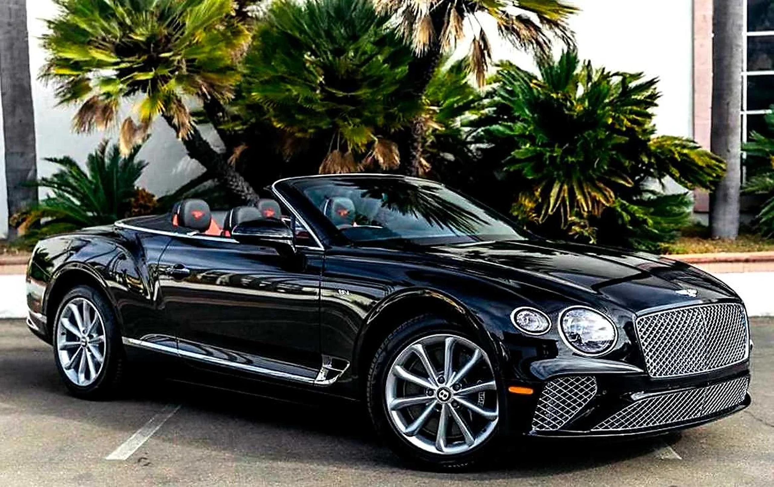 Bentley Continental GTC detail relevant to miami vacation car rentals on MIAMI RENT LUXURY