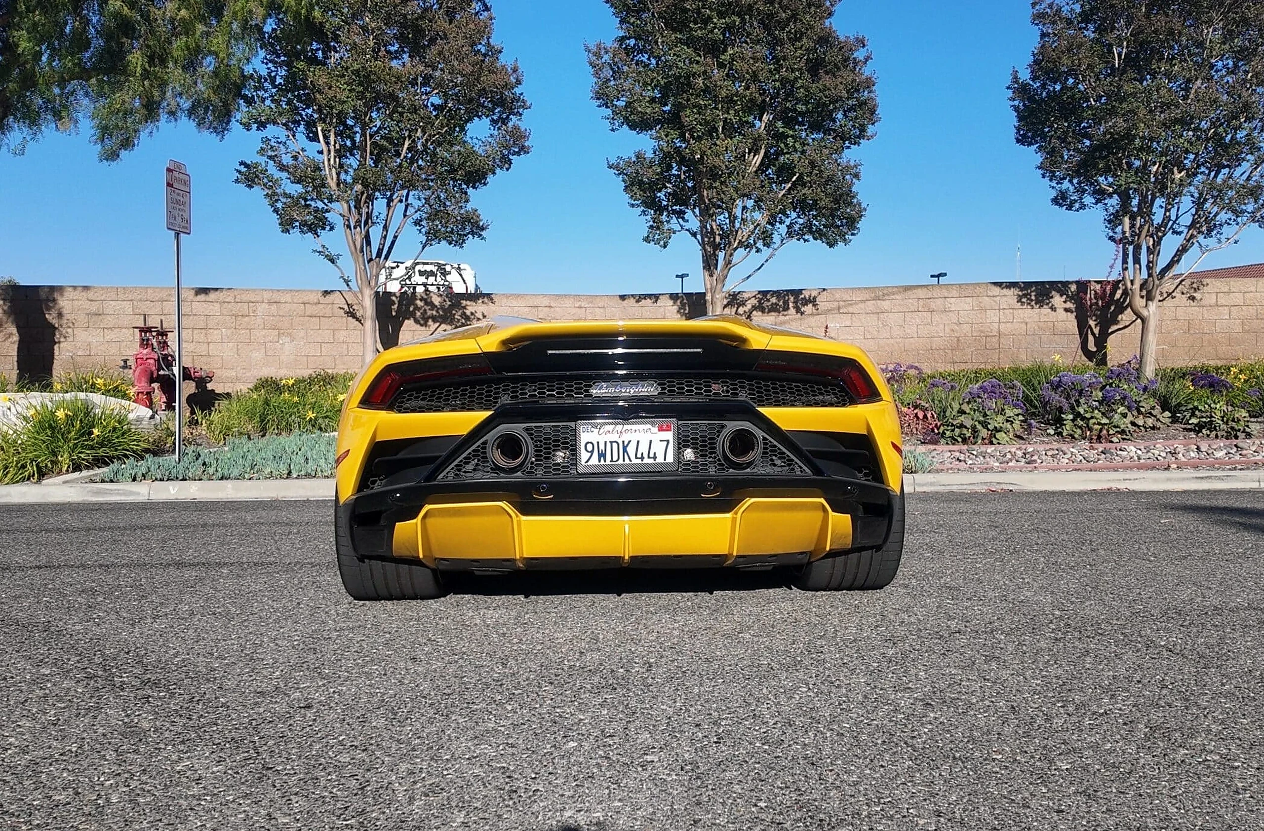 Lamborghini Huracán EVO Spyder for weekend exotic rentals — Miami long-stay luxury car rental — MIAMI RENT LUXURY guide